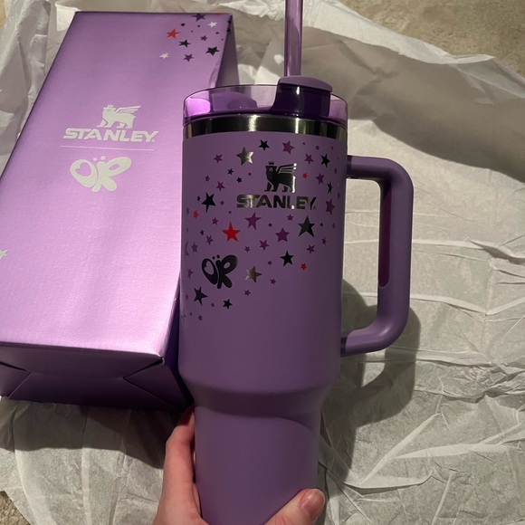 Olivia Rodrigo Limited Edition Stanley Tumbler - Picture 2 of 7